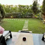 Cfc Ultra Luxurious Andalusian Apt With Garden & Office