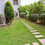 Cfc Ultra Luxurious Andalusian Apt With Garden & Office