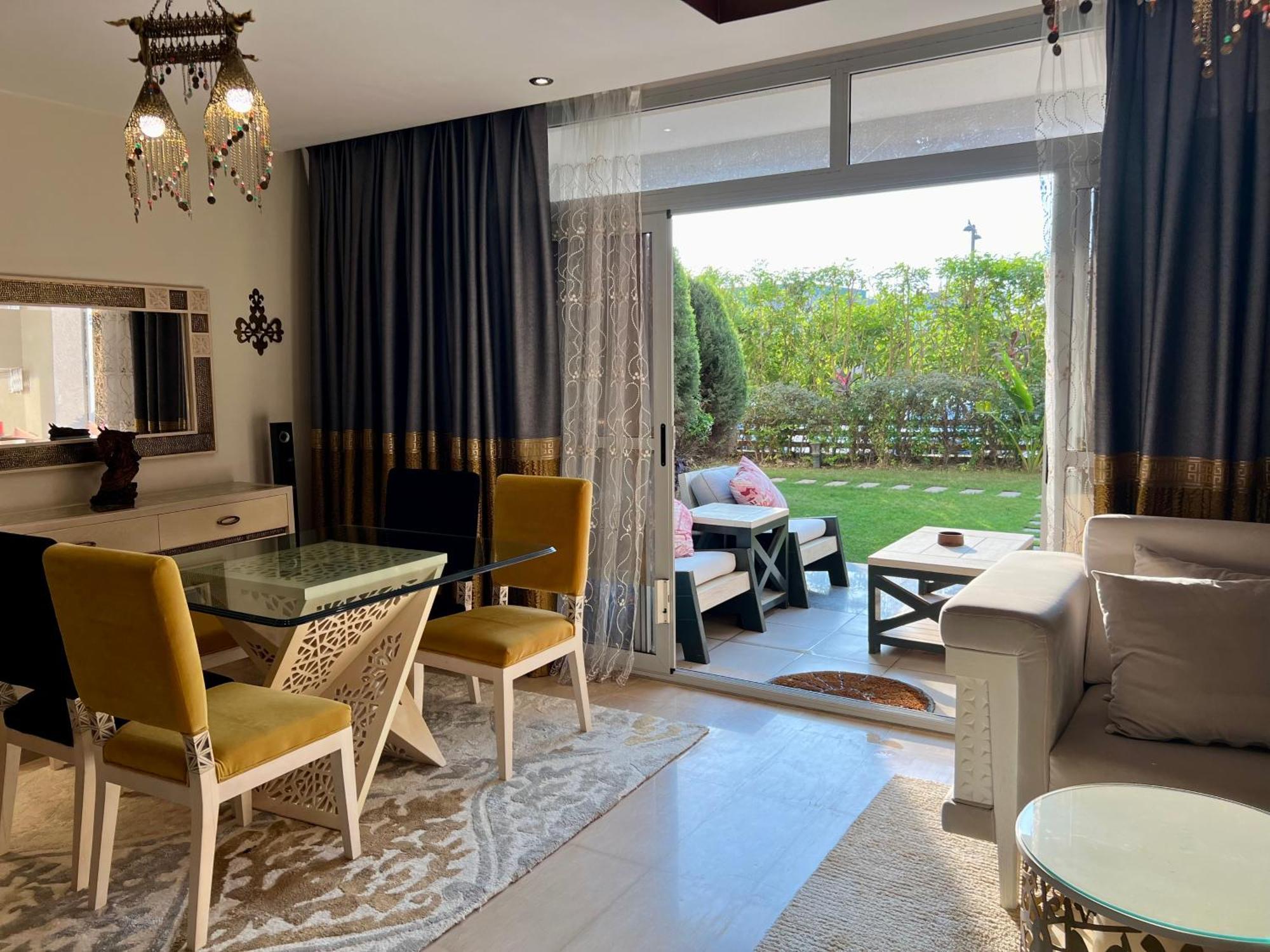 Cfc Ultra Luxurious Andalusian With Garden & Office Cairo