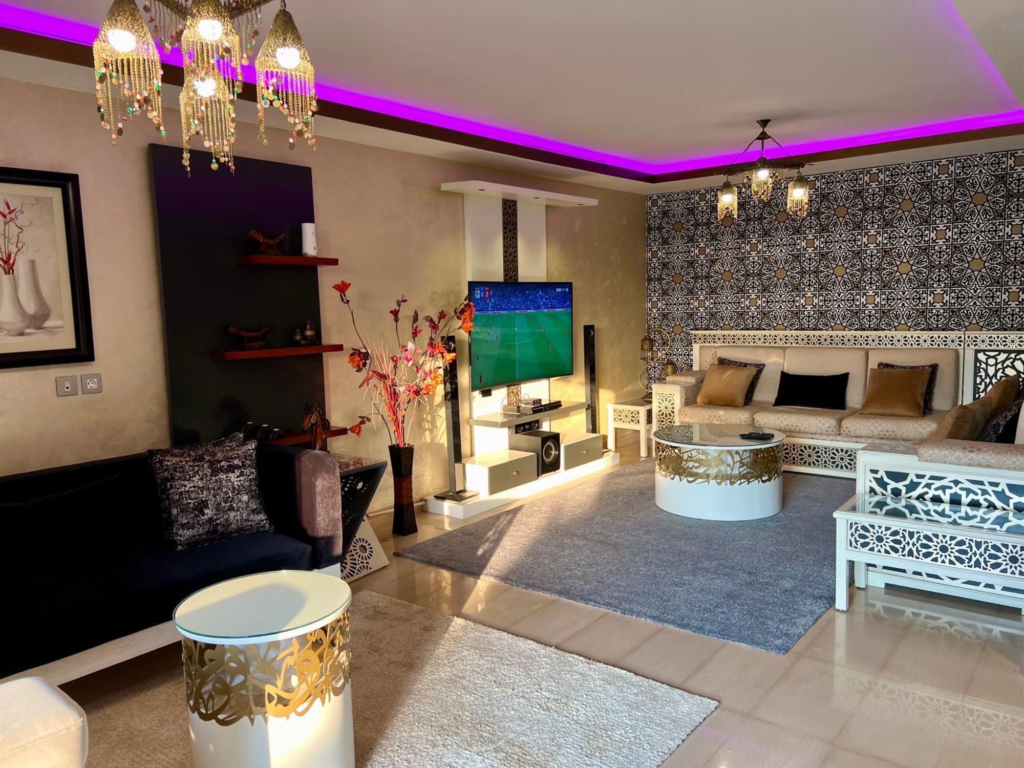 Cfc Ultra Luxurious Andalusian With Garden & Office *
