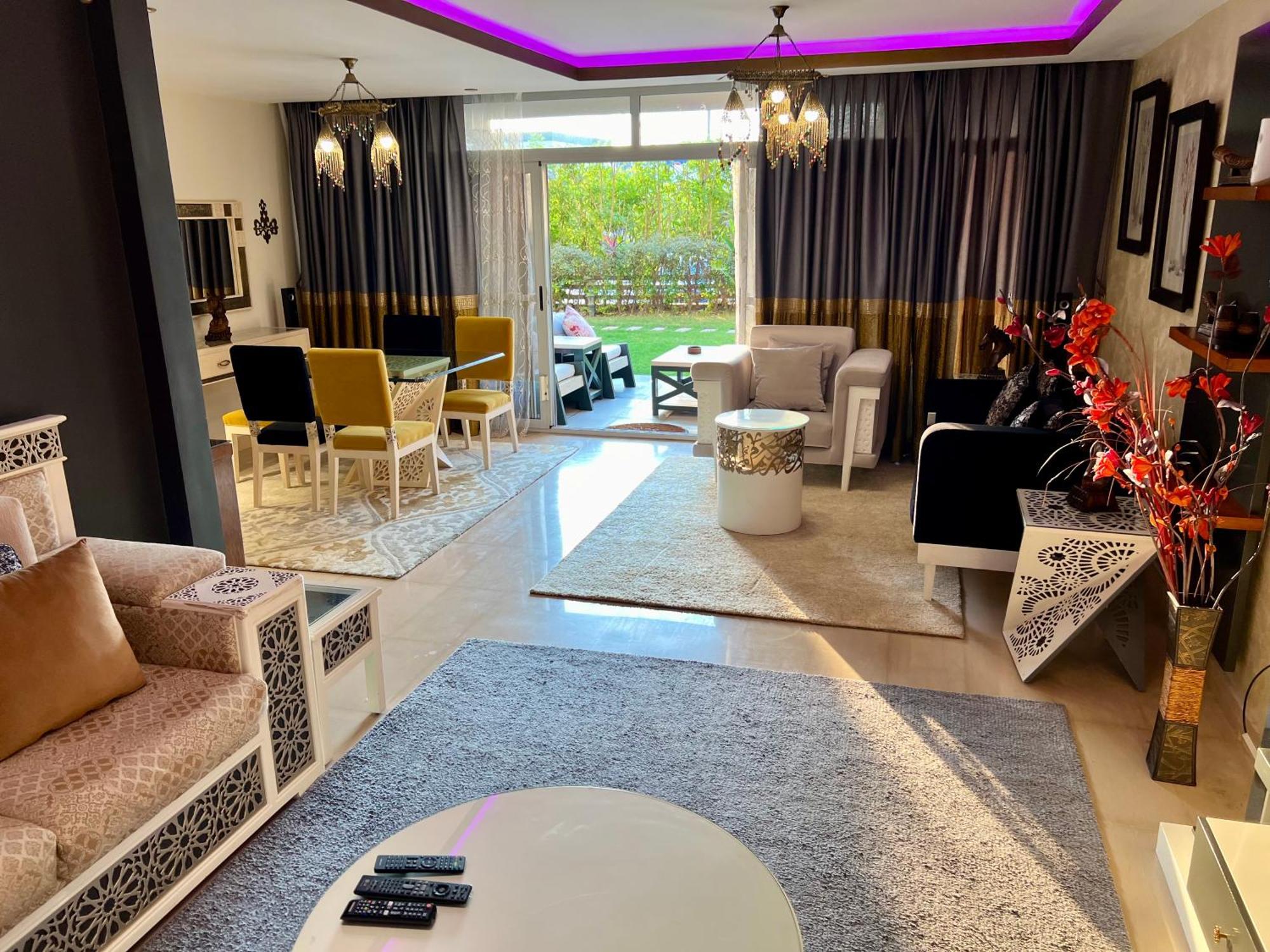 Apartment Cfc Ultra Luxurious Andalusian With Garden & Office *