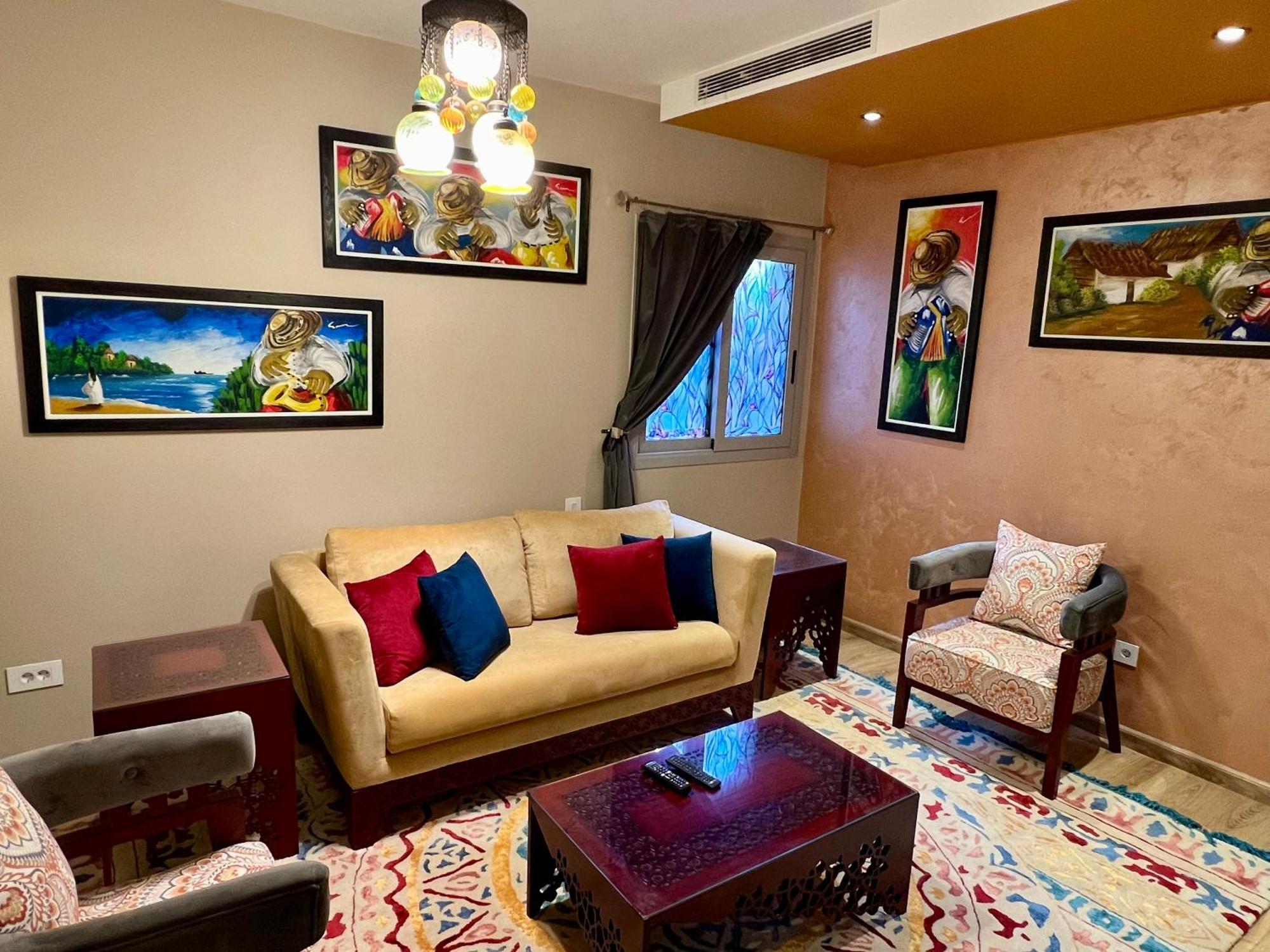 Cfc Ultra Luxurious Andalusian With Garden & Office Apartment Cairo