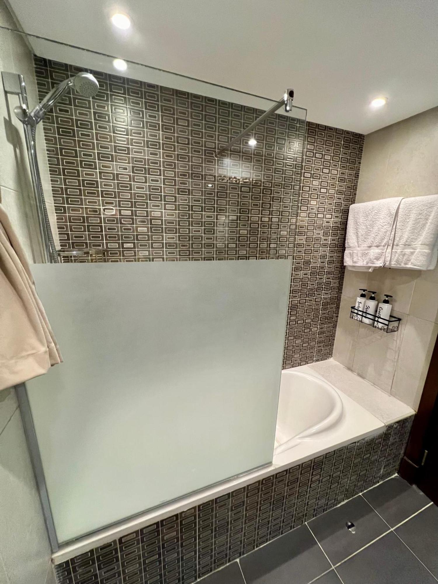 Apartment Cfc Ultra Luxurious Andalusian With Garden & Office