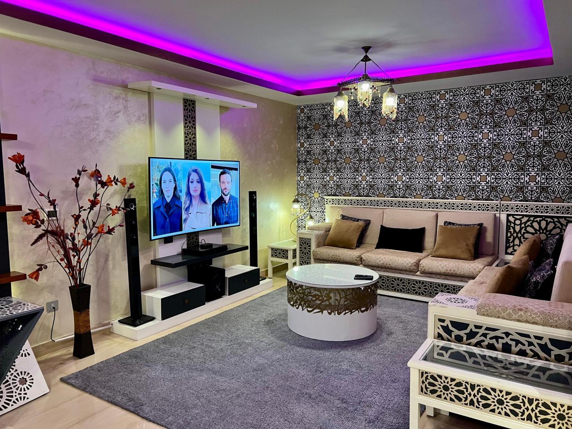 Cfc Ultra Luxurious Andalusian With Garden & Office *