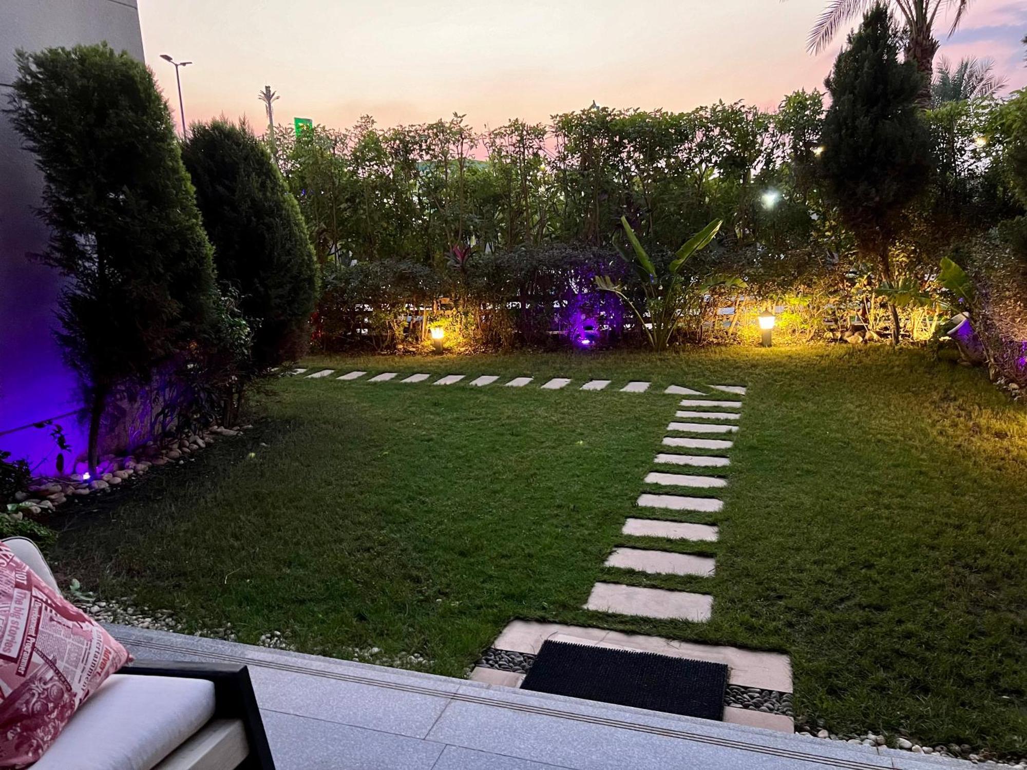 Cfc Ultra Luxurious Andalusian With Garden & Office